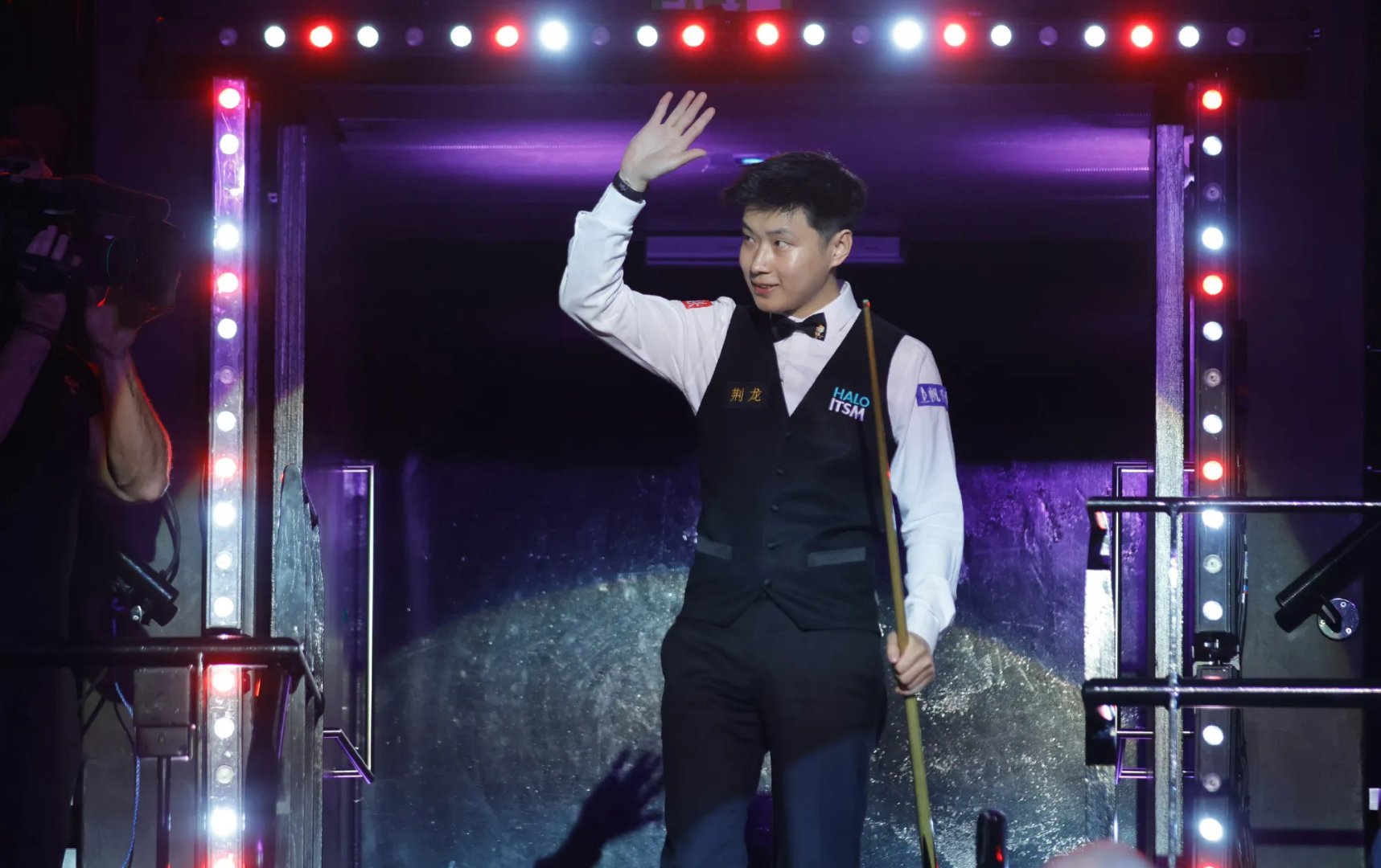 爱游戏体育-Doinb重返赛场，持续失利首场状态出色，MAD观众沸腾！