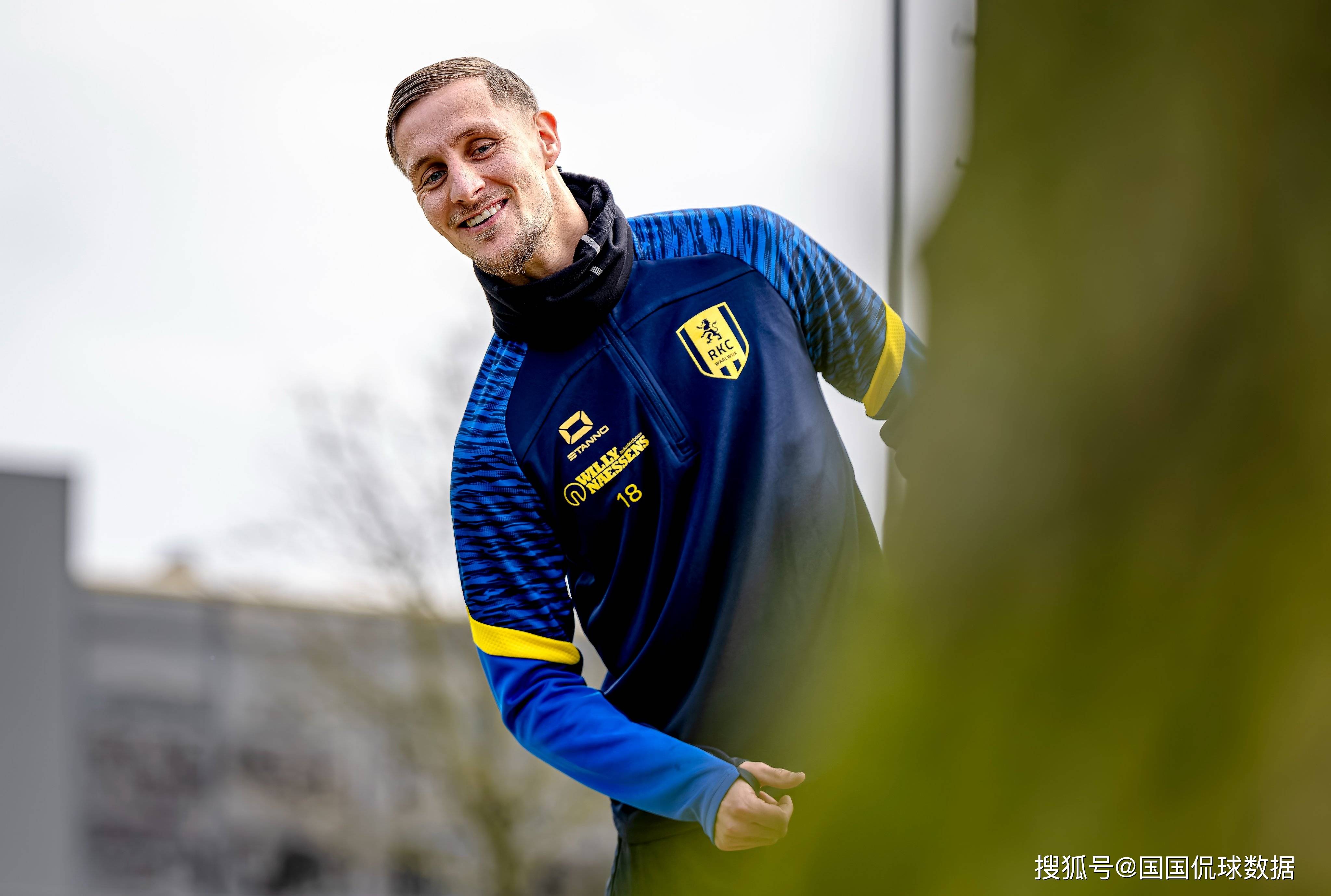 AYX- 荷甲窗口期走向成谜，莫斯科中央陆军复出首秀，形势明朗，阵容厚度经受考验