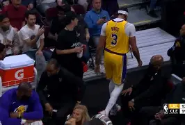 关于浓眉哥赛事官方发布败北新规，SKT争议不断！的信息